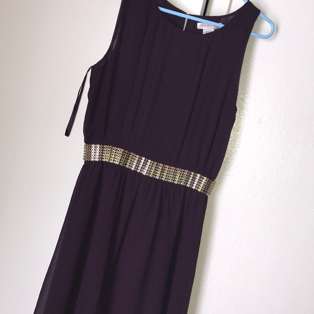 Dress - Picture 2 of 8
